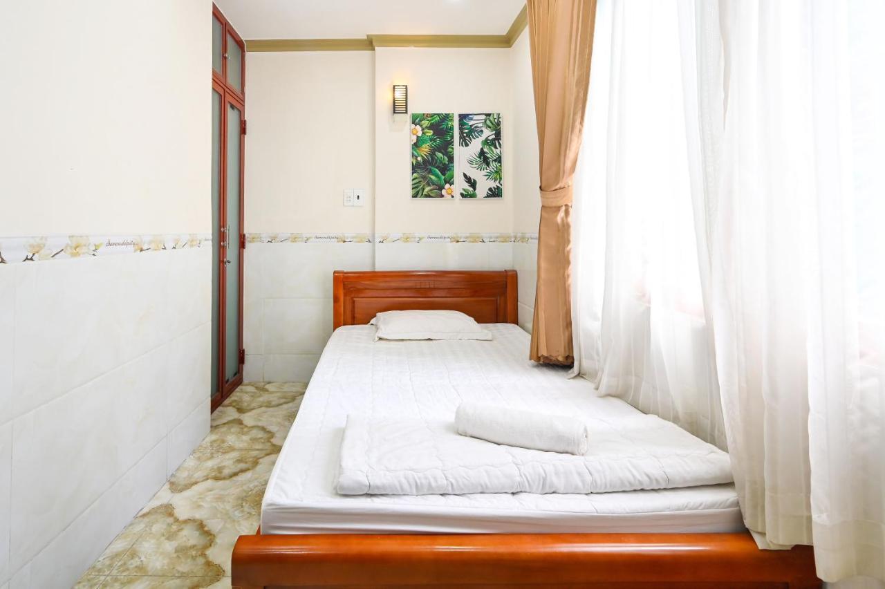 Huyen House Apartment Ho Chi Minh City Exterior photo