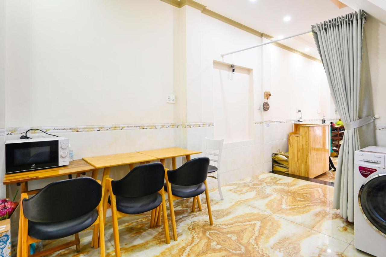 Huyen House Apartment Ho Chi Minh City Exterior photo